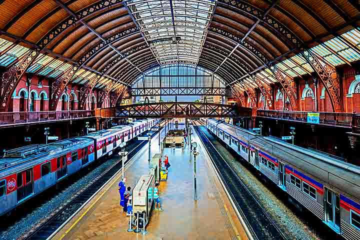 Estação da Luz, SP - Estações de trem mais bonitas do brasil - Wilfredor/Wikimédia Commons