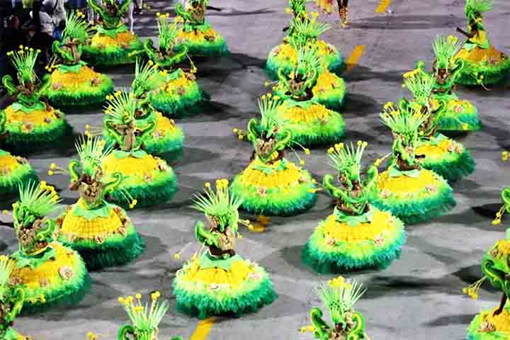 Em 2026, ela substituirá a Unidos de Padre Miguel, que foi rebaixada ao terminar em último lugar no desfile do Grupo Especial.

