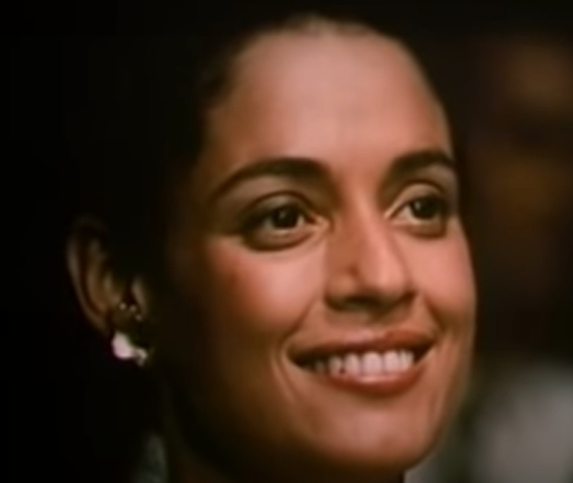 Com 10,7 milhões de espectadores, “Dona Flor e Seus Dois Maridos” foi a maior bilheteria da história do cinema brasileiro por 34 anos, até a estreia de “Tropa de Elite 2”. Pela performance, Sônia Braga foi indicada ao Bafta, o "Oscar britânico". 
