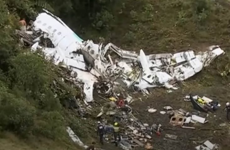 29 de novembro de 2016 - O plantão noticiou a queda do avião que transportava a delegação da Chapecoense, que jogaria a final da Copa Sul-Americana na Colômbia. 71 pessoas morreram e seis sobreviveram (3 jogadores, 1 jornalista e 2 tripulantes). 