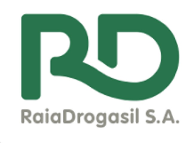 Quinto: a Raia Drogasil, formada pela fusão das redes Droga Raia e Drogasil em 2011, é uma das maiores redes de farmácias do Brasil. Com um faturamento de R$ 18 bilhões em 2023, a empresa lidera o setor de varejo farmacêutico no país. Fundada na década de 1900, a Raia Drogasil ampliou sua presença por meio de aquisições e crescimento orgânico.