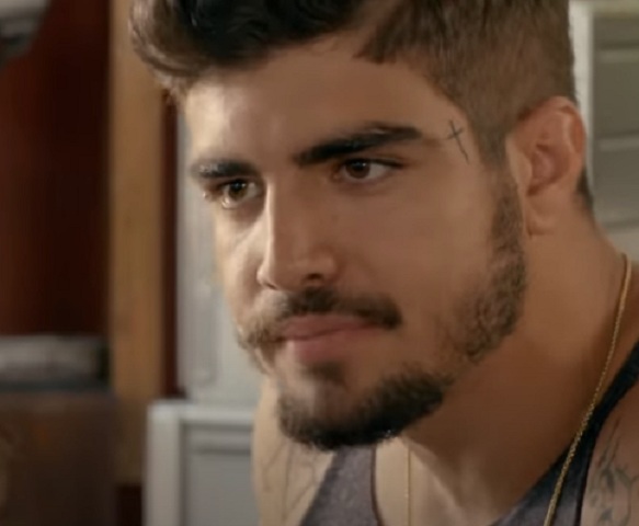 Outros papéis de destaque de Caio incluem Michel Gusmão em 