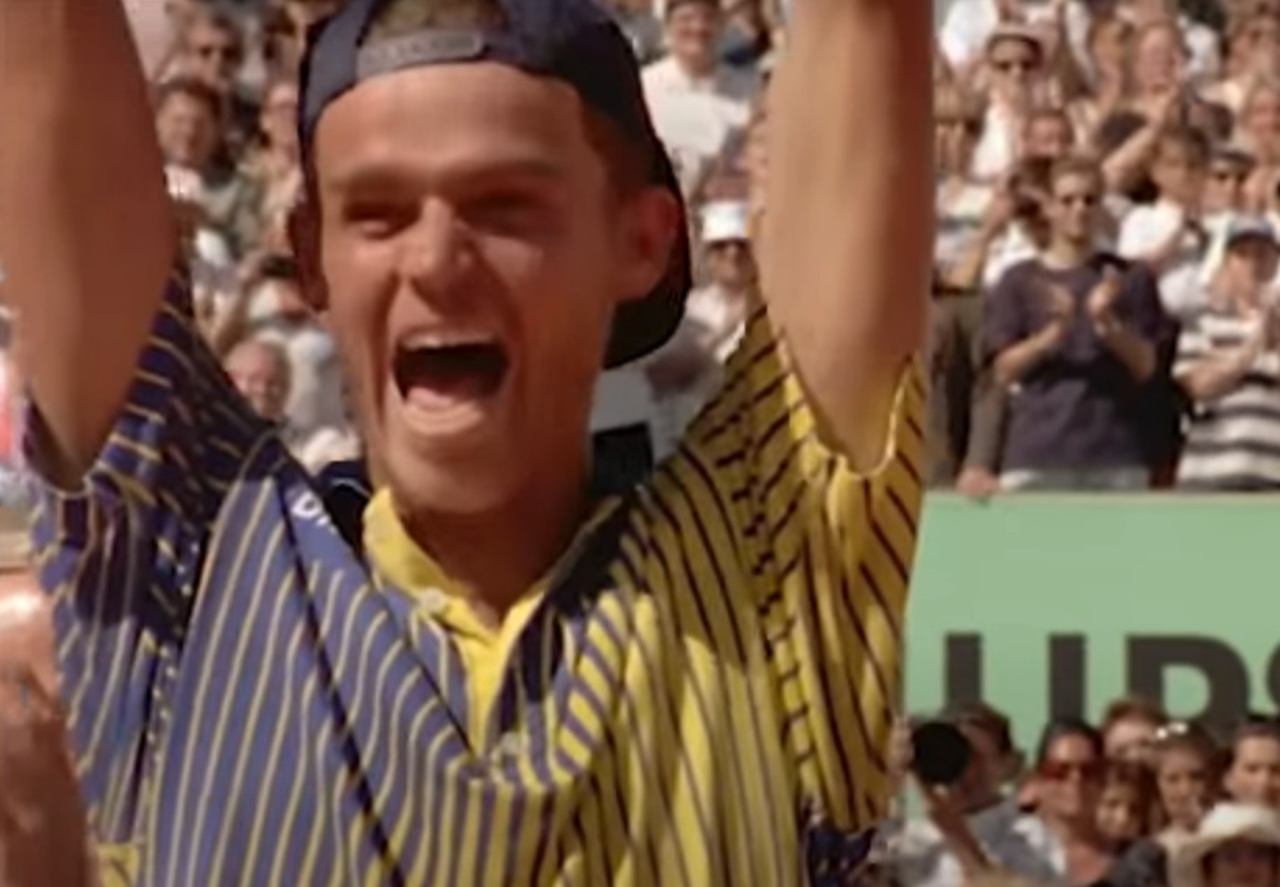 08 de junho de 1997 - A programação foi interrompida para avisar que Gustavo Kuerten, o Guga, havia se tornado campeão de Roland Garros, um dos principais torneios de tênis do mundo. O primeiro e até então único brasileiro a levantar o troféu parisiense.