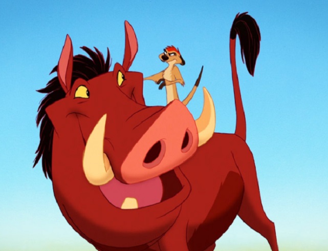 Personagens: Timão e Pumba - Filme: o Rei Leão - Timão e Pumba fazem provavelmente a dupla mais famosa do mundo Disney. Como esquecer dos diálogos repletos de energia e diversão e, claro, da música "Hakuna Matata"?