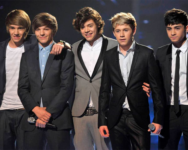 Com o grupo, Zayn lançou quatro álbuns de estúdio: "Up All Night" (2011), "Take Me Home" (2012), "Midnight Memories" (2013) e "Four" (2014). 