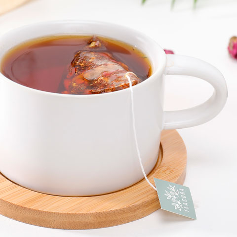 O consumo de chás de ervas — como erva-doce, camomila e erva-cidreira — é amplamente recomendado para diferentes desconfortos. Eles costumam ajudar em casos de dor de cabeça, insônia, ansiedade, estresse e outros sintomas.