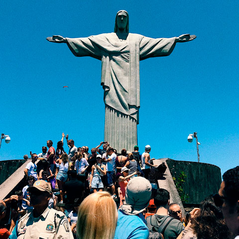 O concurso das Sete Maravilhas do Mundo Moderno foi organizado pela fundação suíça New7Wonders. O resultado final foi anunciado em 7 de julho de 2007 após votação mundial que durou cerca de sete anos.