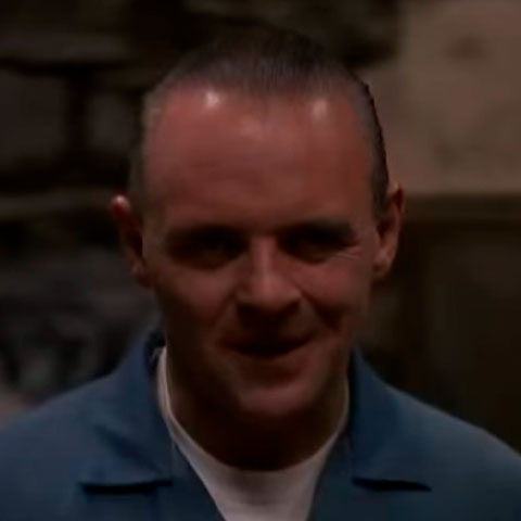 Hannibal Lecter: Vivido no cinema por Anthony Hopkins, é um assassino canibal notoriamente inteligente, cujas vítimas são tratadas de forma, no mínimo, peculiar. O personagem também foi  interpretado pelo ator Mads Mikkelsen na série televisiva “Hannibal” de 2013.-Youtube/Marcilio Barbosa