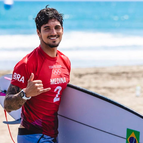 Em agosto de 2021, Medina teve outra frustração: o quarto lugar nos Jogos Olímpicos de Tóquio, competição em que chegou como favorito. Um dos destaques daquele megavento foi a ginasta americana Simone Biles, que não quis disputar algumas finais por conta de problemas pessoais:
