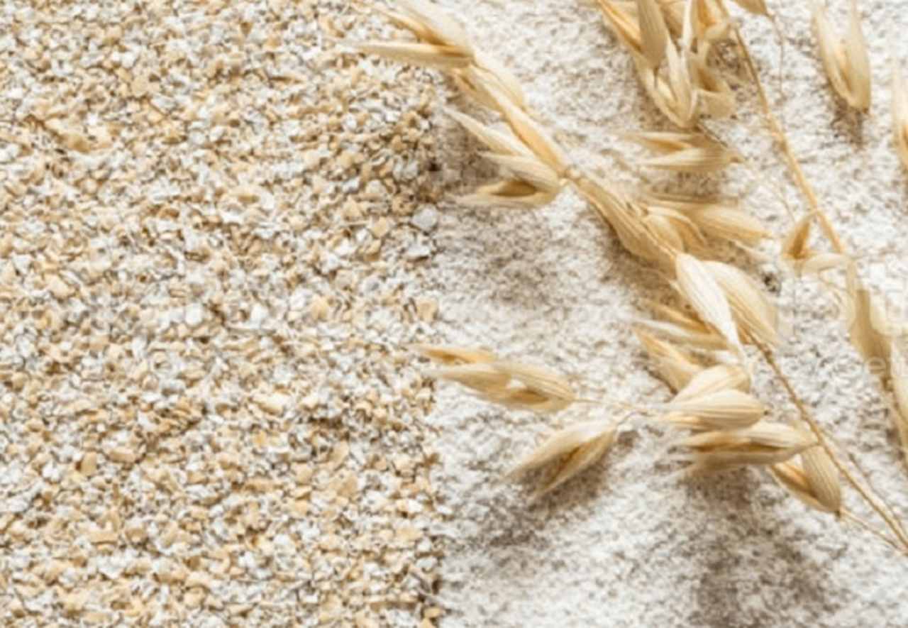 Louvada por suas qualidades nutritivas, a aveia tem 430 mg de potássio a cada 100 gramas de produto. Além disso, é fácil de consumir e pode ser consumida com frutas, sucos, iogurtes, sopas e até em saladas.