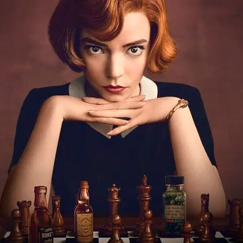 Em 2020, Taylor-Joy protagonizou a minissérie da Netflix, "O Gambito da Rainha", que foi um sucesso mundial.