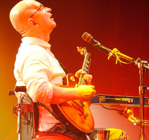 Herbert Vianna lidera banda em show especial; veja roqueiros brasileiros que seguem na ativa