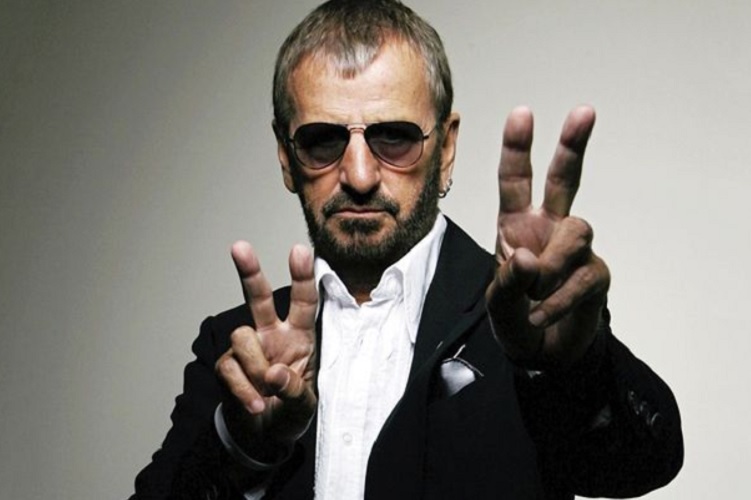 Ringo Starr: O baterista dos Beatles foi condecorado em 2018 pelo príncipe William por seus serviços à música e apoio a instituições de caridade, 21 anos após McCartney.