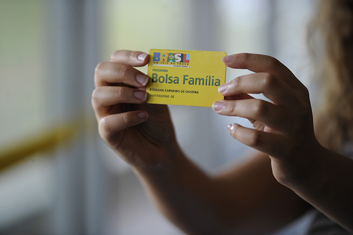 Governo corta Bolsa Família de 1,1 mil beneficiários eleitos em 2024