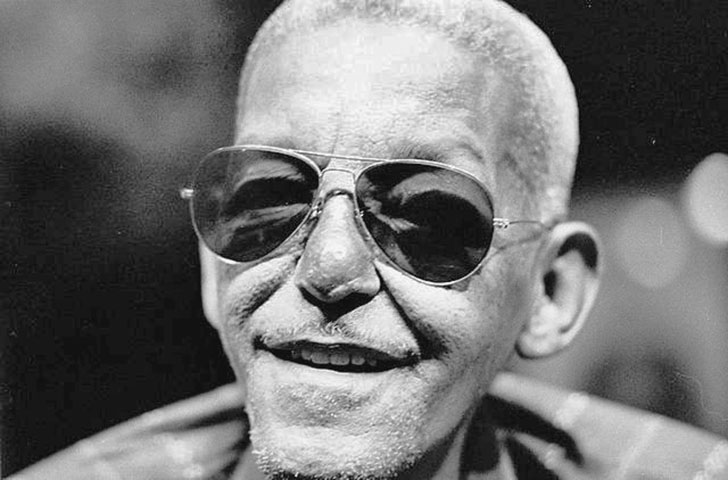 Cartola: O músico, um dos poetas do samba brasileiro, foi servente de obras. Tanto que seu apelido se originou do chapéu-coco que ele usava para se proteger do cimento. Cartola morreu em 1980. -Wikimedia Commons - Dominio Publico