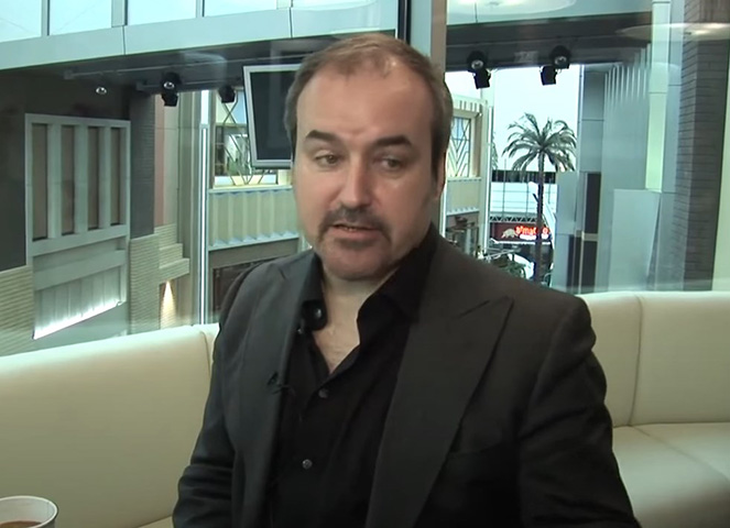 David Arnold (1962) - Compositor de trilhas para cinema e TV. Fez os temas de Stargate e Independence Day. Compôs para cinco filmes de James Bond e disse que se inspirou em John Barry. Destaque para as trilhas de Cassino Royale e Quantum of Solace, ambos do agente 007.