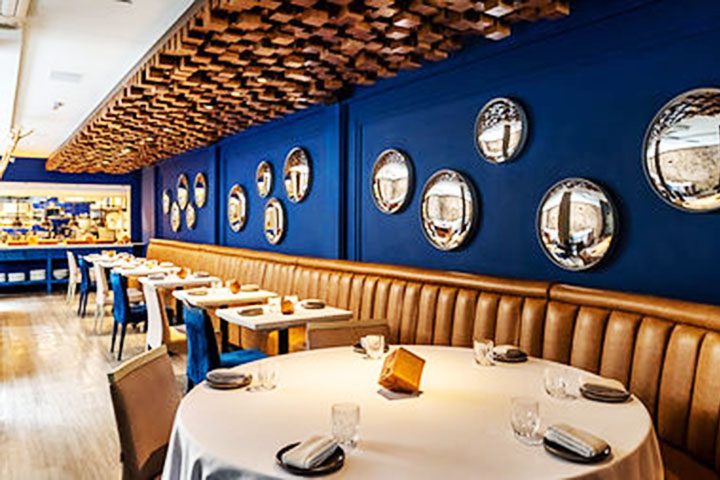 A cena gastronômica, com o retorno do Guia Michelin e a presença de restaurantes renomados como D.O.M., Maní e Evvai também foi considerado um diferencial.