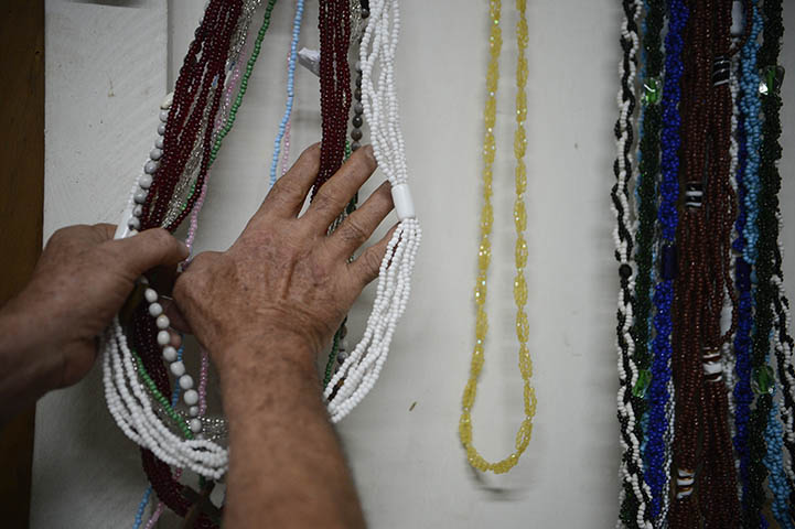 Os adeptos de ambas cultuam orixás como deuses que fazem a intermediação entre o Deus Supremo (Olodumaré) e os seres humanos. Nesta galeria, você vai conhecer os principais orixás que são cultuados pelos devotos.    