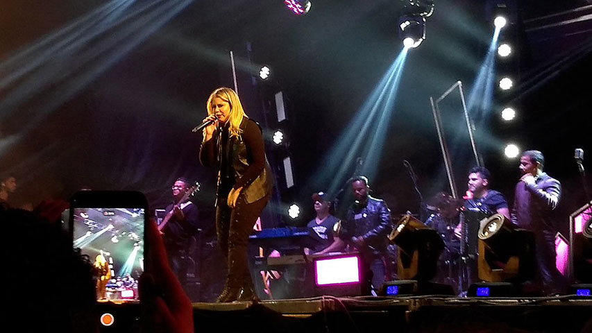 Marília chamava atenção pela voz forte - extensão de contralto - e também tocava violão. Ela destacou o papel da mulher no Sertanejo e lançou uma ramificação que se tornou sua marca: a "sofrência". 