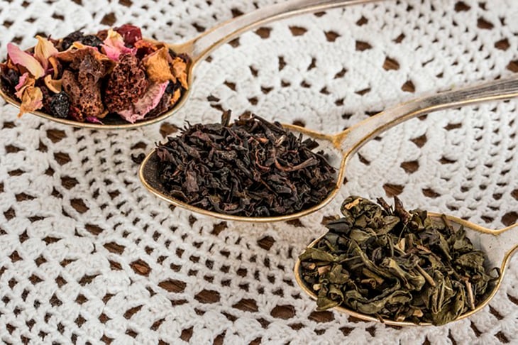 Para fazer um chá nota 10, além das folhas naturais, há outros "segredos", que o Flipar revela. Para começar, use água fresca (nunca requentada) e filtrada.  - anna sulencka pixabay