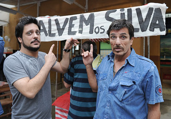 <p>A Grande FamÃ­lia durou tanto que os personagens envelheceram no decorrer do seriado. Bebel e Tuco tiveram filhos, parentes apareceram em alguns episÃ³dios e outros personagens tiveram destaque: MendonÃ§a, chefe de Lineu; a cabeleireira Marilda; o pasteleiro BeiÃ§ola; e o mecÃ¢nico adÃºltero PaulÃ£o da Regulagem. </p>
