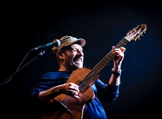 João Bosco - O cantor, compositor e violonista mineiro é filho de libanês. O irmão dele, Tunai, também foi músico e morreu em janeiro de 2020, aos 69 anos. 