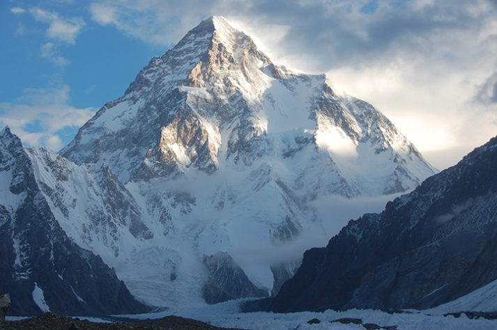 Montanha K2 - Wikimedia Commons /Svy123 