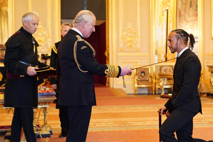 Lewis Hamilton é condecorado Sir – Reprodução/The Royal Family
