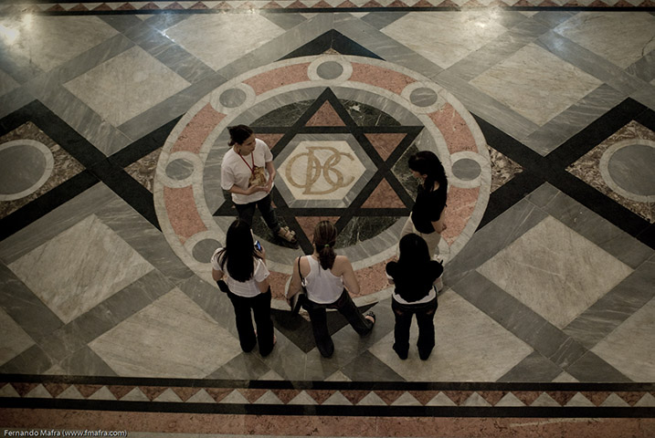 O Centro de Preparação de Café (CPC) promove diferentes formações no decorrer do ano. A maioria deles procura treinar o processo de extração, vaporização do leite, torrefação do grão e aperfeiçoar a bebida servida aos clientes.