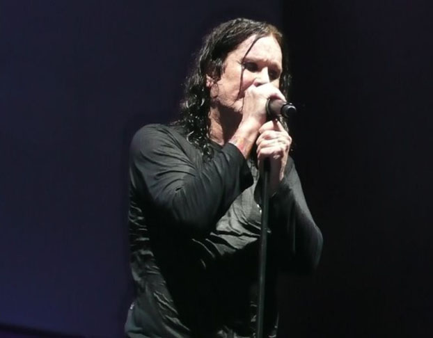 A morte foi anunciada pela família. "É com uma tristeza que palavras não conseguem expressar que informamos que nosso querido Ozzy Osbourne faleceu nesta manhã. Ele estava com a família, cercado de amor."- Kyle Overholtzer wikimedia commons