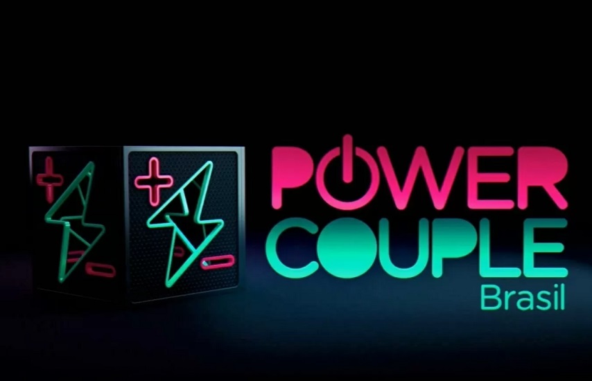 Power Couple Brasil é um reality show brasileiro produzido e exibido pela Record, que tem como objetivo confinar casais, que disputam provas e dinâmicas na busca por um prêmio final. 