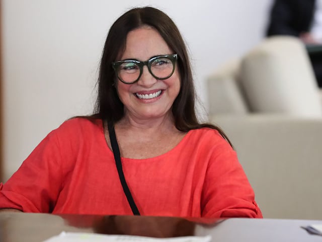 Nestes 70 anos de novela, cada autor mostrou, claro, características próprias. Manoel Carlos, por exemplo, gosta de chamar as suas principais personagens de "Helena" (Regina Duarte foi uma delas). - Foto: Marcos Corrêa/PR wikimedia commons 