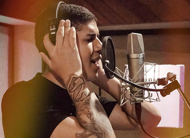 “Posso afirmar que foram as piores que já ouvi em toda a minha vida, são insuportáveis”, afirmou, referindo-se a uma série de canções de Zé Vaqueiro.
