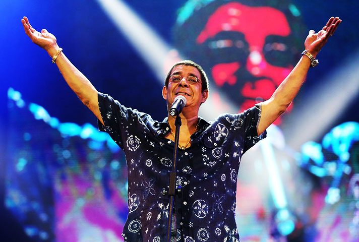 Zeca também é lembrado por sucessos mais antigos, como “Judia de Mim” e “Vai por Mim”, que consolidaram seu estilo nos anos 1980. 
-Fernando Maia - Riotur - Flickr