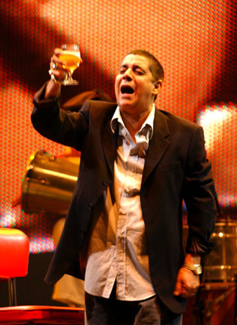 Seu estilo descontraído, o humor característico e a linguagem popular ajudaram a popularizar o samba e o pagode entre gerações diferentes.
-Paulo Freitas - Flickr