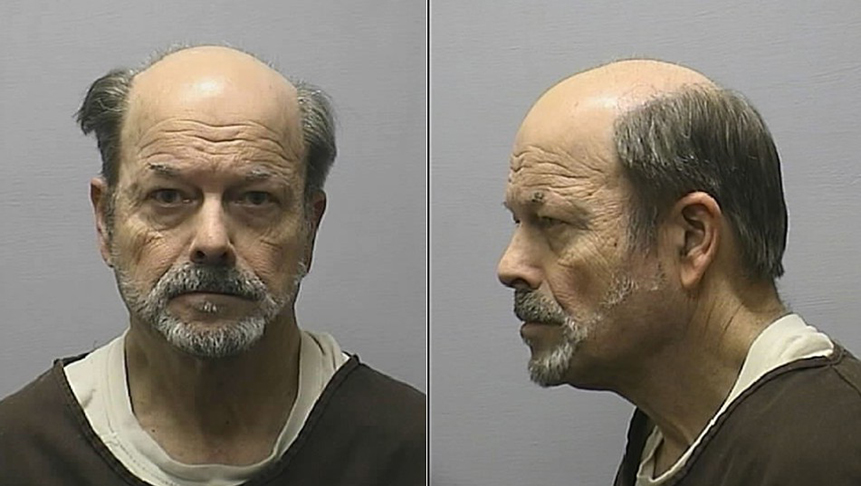 O filme "Caçada ao Assassino BTK" (2005) conta a história do psicopata autointitulado BTK (Bind-Torture-Kill) que agiu por 17 anos no Kansas.  Ele mandava cartas à polícia contando sobre os crimes. Dennis Rader foi identificado, preso e condenado à prisão perpétua em 2005. 