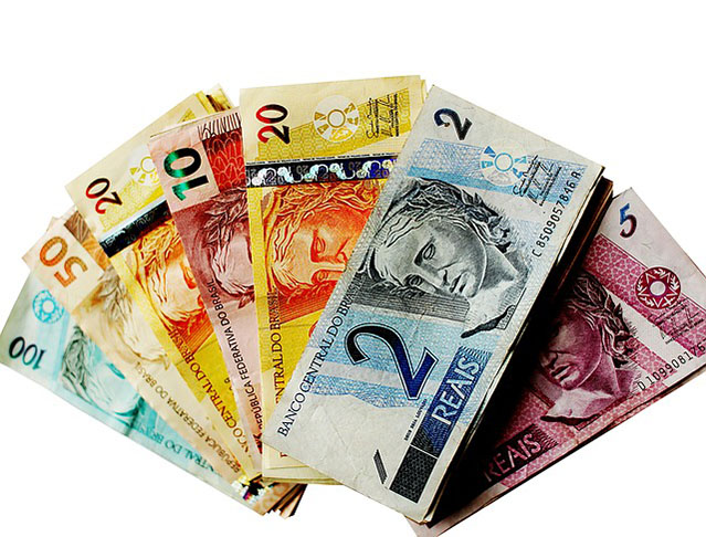 O programa é voltado especialmente para famílias de baixa renda, trabalhadores informais e pessoas que enfrentam dificuldades para manter as contas em dia.