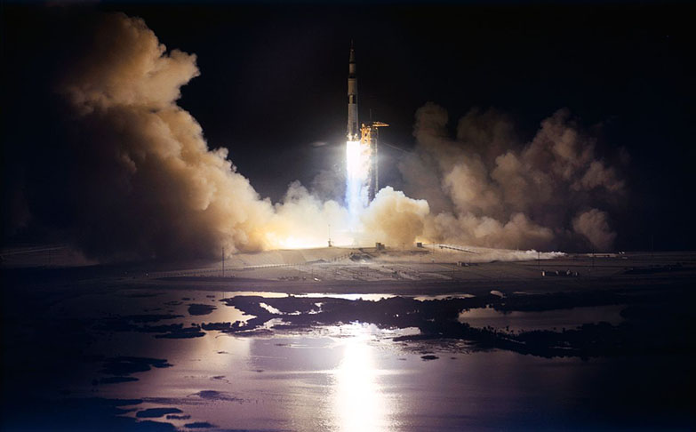 No dia 7/12/1972, a NASA, agência espacial americana, lançou a sexta e última missão tripulada do Projeto Apollo à Lua.  