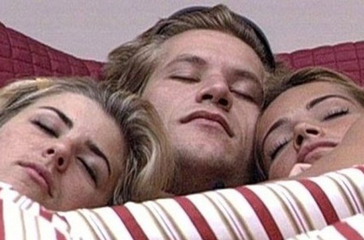 Outro vencedor que também ficou famoso por viver um romance em sua edição foi Diego Alemão, do "BBB7". No certame, ele formou um triângulo amoroso com Fani Pacheco e Íris Stefanelli, que caiu nas graças do público e rendeu barracos e boas risadas.-Reprodução Rede Globo