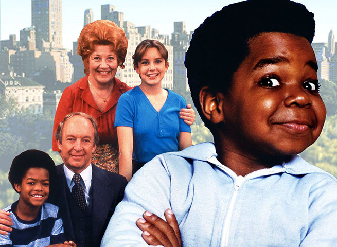 <p>Arnold – 1978/1986 –  Estrelada por Gary Coleman e Todd Bridges, a série abordava os problemas de aceitação de um homem branco ao adotar dois garotos negros. Mostrava também questões relativas à adolescência, sempre com bom humor. </p>
