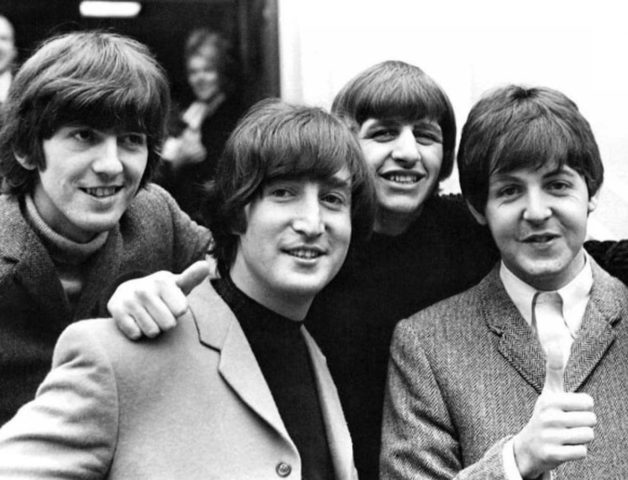 Lennon e McCartney haviam estabelecido uma parceria de composição à medida que o sucesso da banda crescia. Na época, muitas bandas cantavam músicas sugeridas por gravadoras, e os Beatles romperam essas dinâmicas com um disco repleto de composições próprias. 