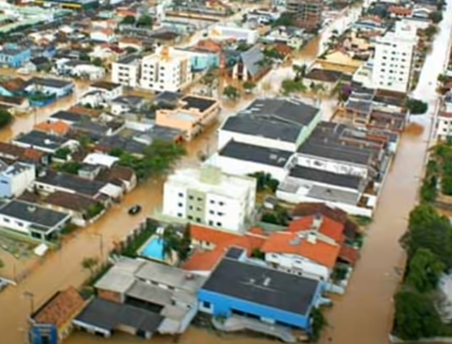 "Não é uma patologia, mas um fenômeno que tem a ver com essas emoções desconfortáveis, como angústia, tristeza, impotência e até raiva em relação às mudanças climáticas", destacou o coordenador do Núcleo de Estudos e Pesquisa em Trauma e Estresse da PUC-RS, Christian Kristensen.-Reprodução YouTube vicopoa