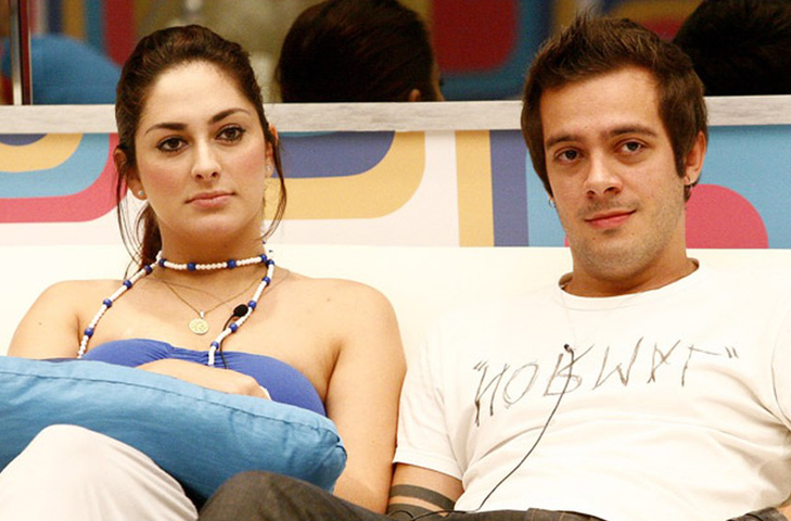 Max Porto, que ficou com o prêmio, e Francine Piaia, que terminou em terceiro lugar, tiveram um romance no BBB9. Eles também se envolveram fora da casa, mas por pouco tempo. Ela, atualmente, se dedica ao conteúdo adulto e participou do Power Couple, enquanto ele trabalha com obras plásticas.-Reprodução Rede Globo