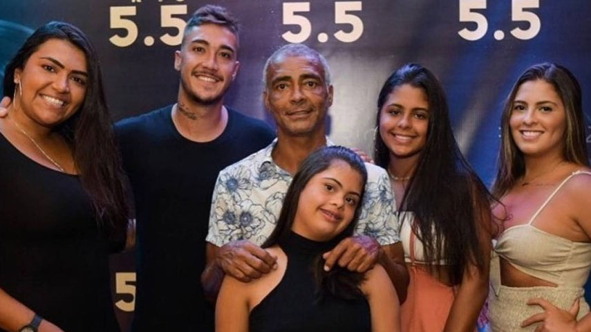 Romário - O ex-jogador de futebol e atual Senador da República se casou três vezes e tem seis filhos. Um deles, Rafael, foi reconhecido por exame de DNA. 