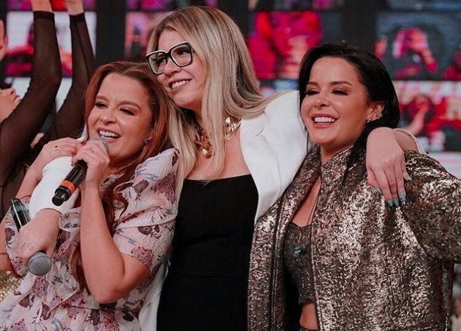 Maiara e Maraísa e Marília Mendonça