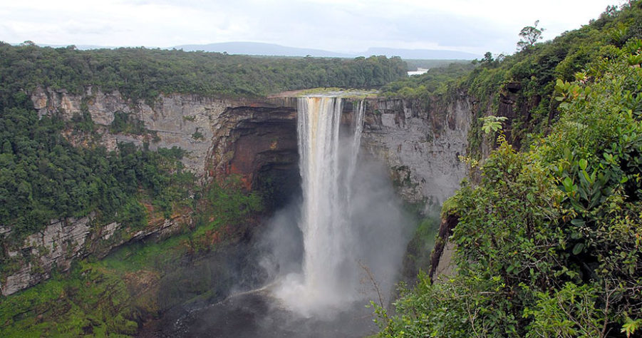 Cachoeiras e cataratas deslumbrantes pelo planeta 