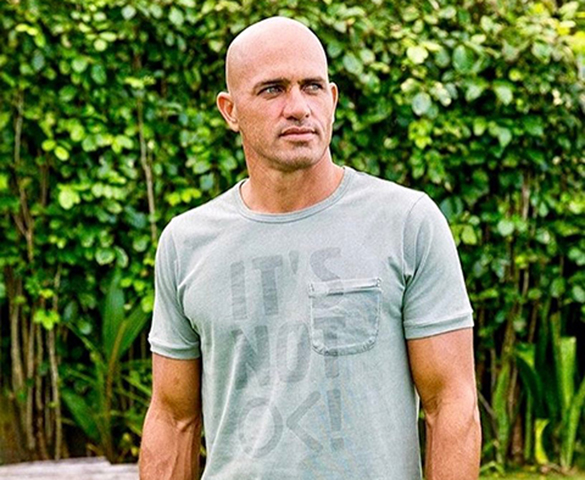 Surf Ranch - Califórnia - EUA. O famoso surfista Kelly Slater é o responsável pela criação da maior piscina transformada em praia de ondas artificiais do planeta. 