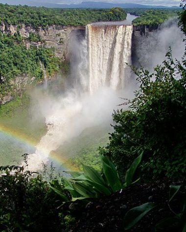 Cachoeiras e cataratas deslumbrantes pelo planeta 