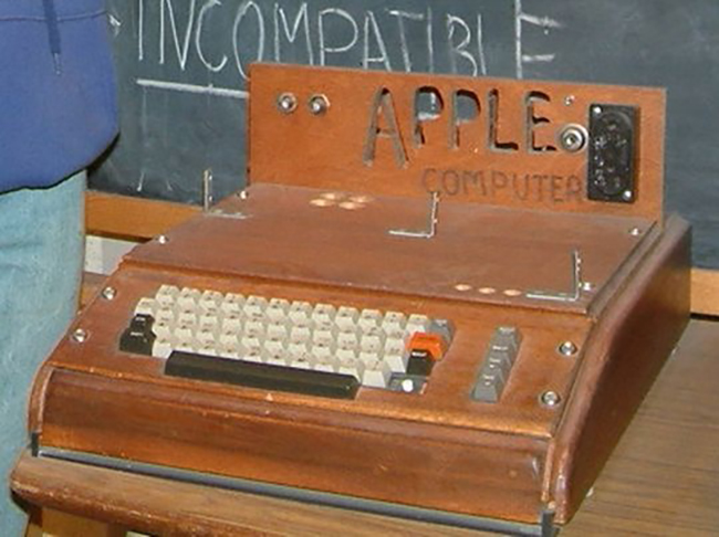 O primitivo computador Apple I foi lançado no mesmo ano.