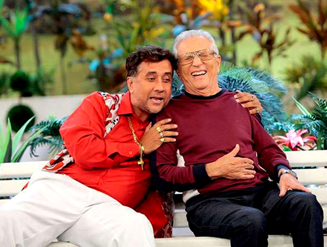 Carlos Alberto também é roteirista, dedicado a programas de humor. Foi redator dos Trapalhões.  Seu grande sucesso é  "A Praça é Nossa" (foto), no SBT. 